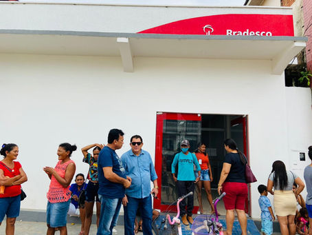 Presidente da Câmara Chico Batista exige qualidade no atendimento da agência do Bradesco em Tarauacá