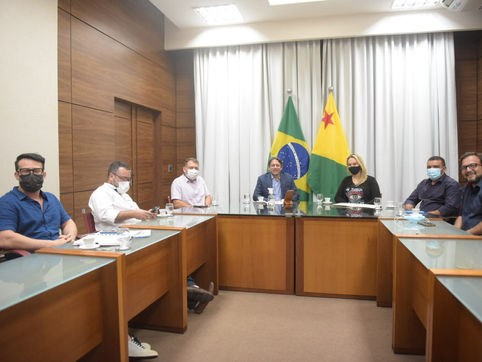 Na capital, prefeito Naudo consegue uma série de investimentos para Jordão com Governo do Acre