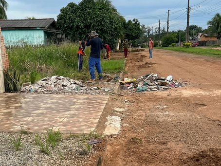 A Prefeitura de Acrelândia, através da Secretaria Municipal de Obras, deu início a um importante projeto na Rua Maria Soares Rocha.