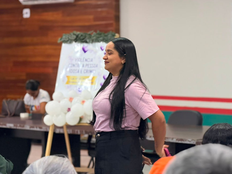 Assistência social realiza ação de conscientização com idosos em Assis Brasil