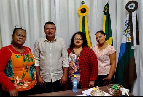 Prefeito dialoga empoderamento feminino com mulheres e ressalta a força da mulher no governo