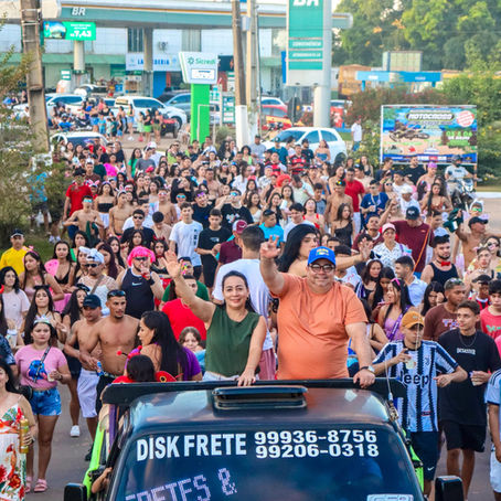 Bloco “Rolinhas do Coronel” completa 35 anos e arrasta multidão pelas ruas de Brasiléia