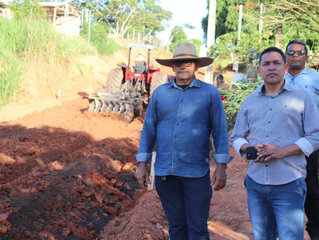 Prefeitura avança com pavimentação de ruas no Km 02