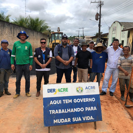 Prefeitura de Feijó com o apoio do Deracre, intensifica operação tapa-buracos