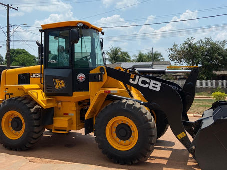 Acrelândia recebe nova pá carregadeira com recursos da ex-Deputada Federal Mara Rocha