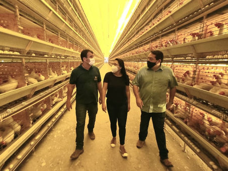 Produtores e profissionais do Agronegócio recebem visita da caravana da produção na Vila Caquetá