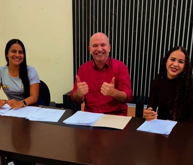 Prefeito Gerlen Diniz divulga inscrições para Cavalgada e escolha da Rainha da EXPOSENA RURAL 2025