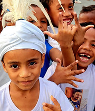 3Dili - Kids at street festival.jpg