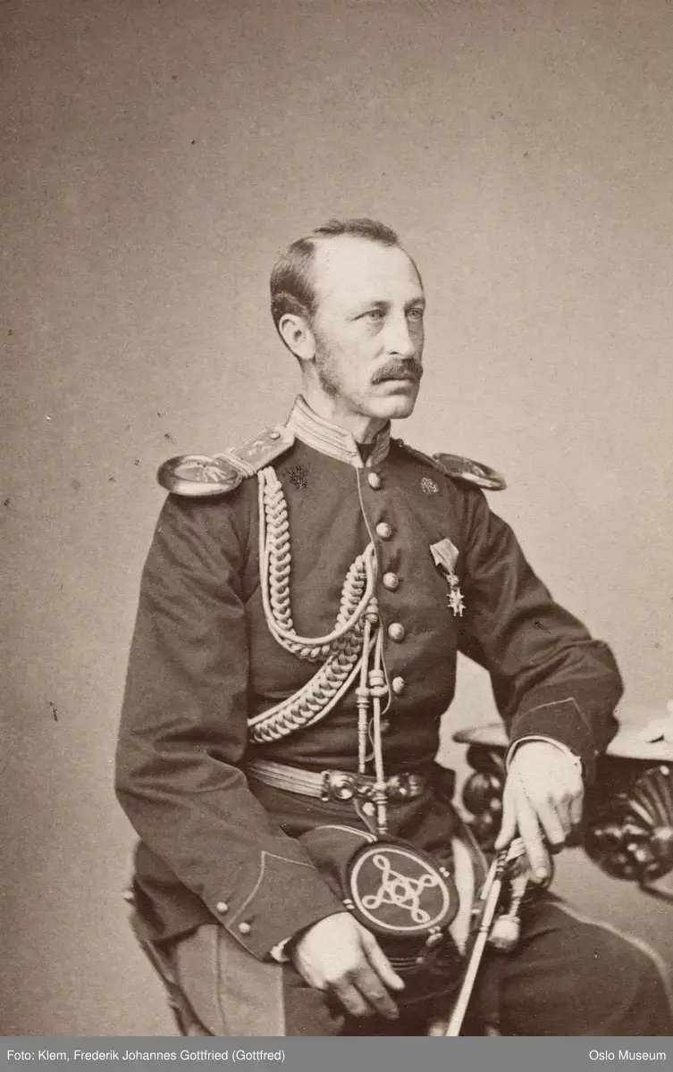 Oberst Georg Ove von Ramel Michelet er opphavet til navnet Oberståsen.