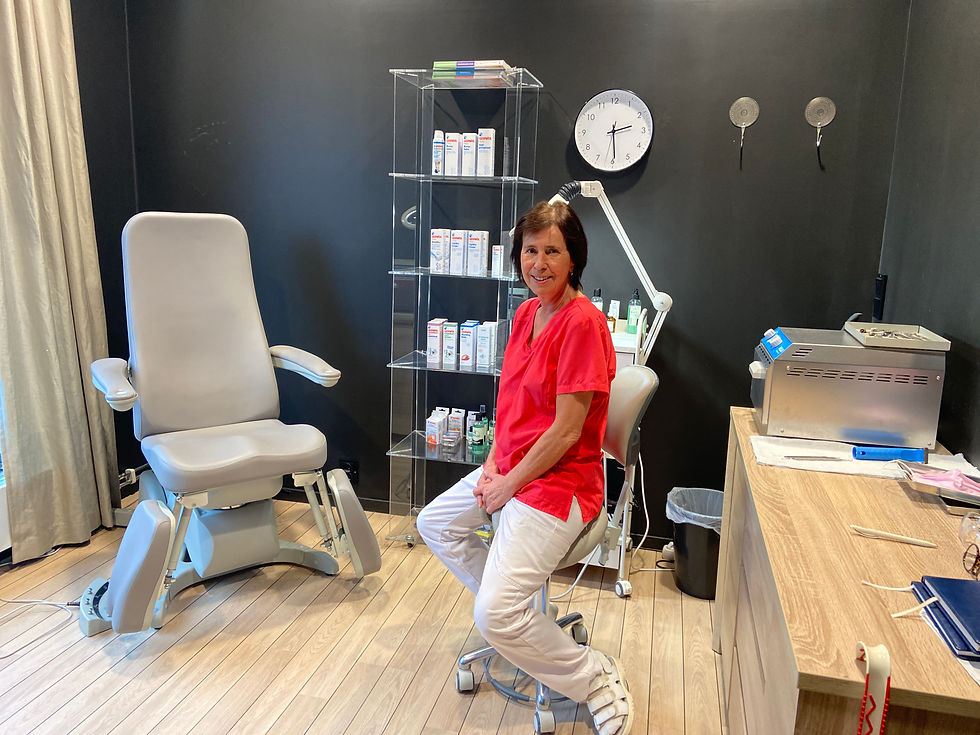 Turid Carlsen er fotterapeut på Pust frisør og velvære på Jarlsø.