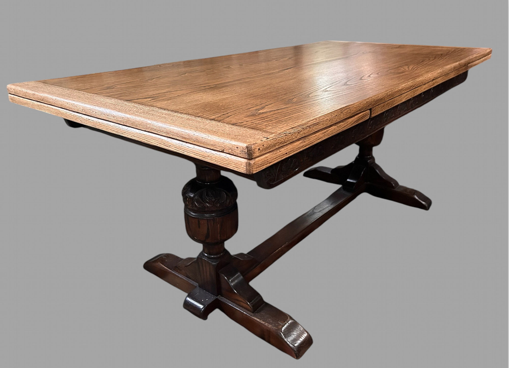 Mid-Century Jacobean-Style Draw Leaf Oak Dining Table