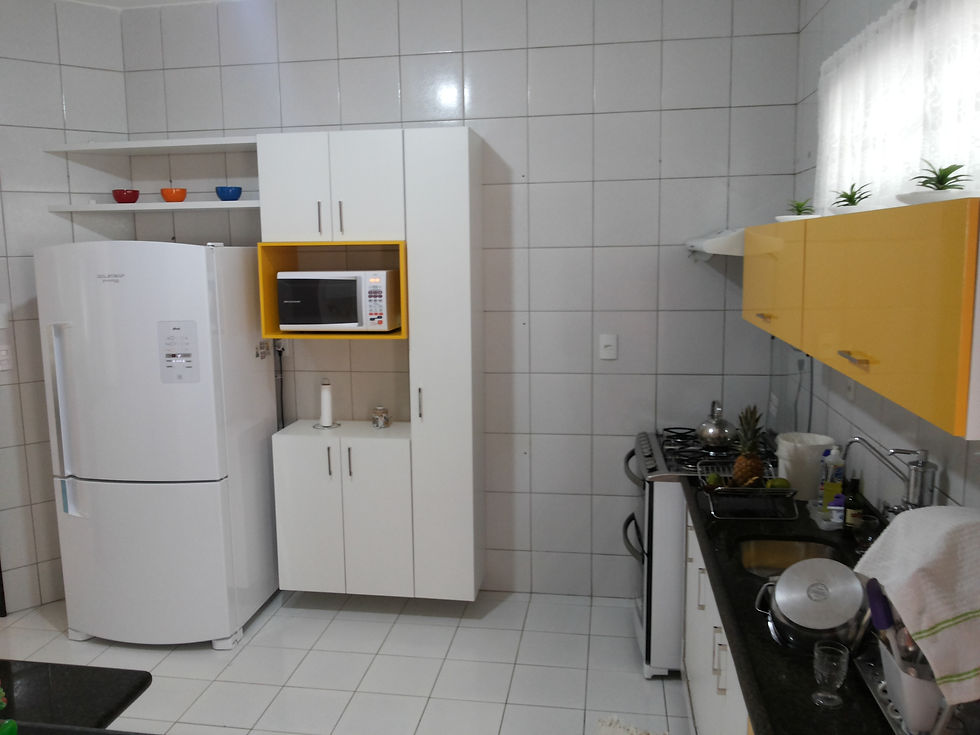 Cozinha em Laca Amarelo Gema
