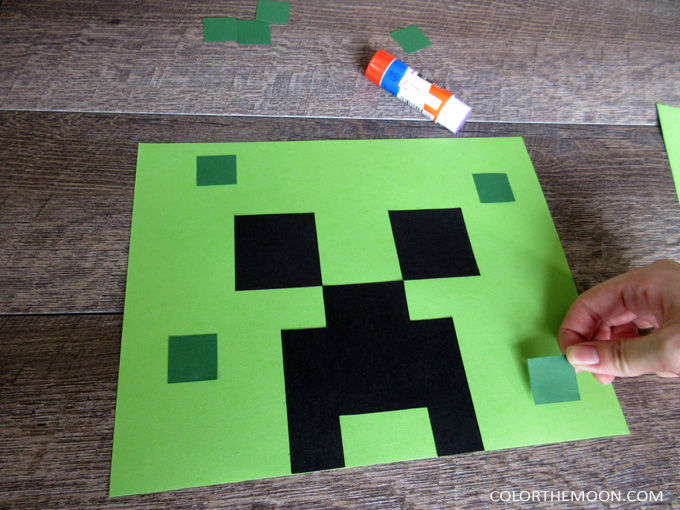 These DIY Minecraft party decoration windsocks are SO COOL and so easy to make! What a great idea for a Minecraft birthday party.