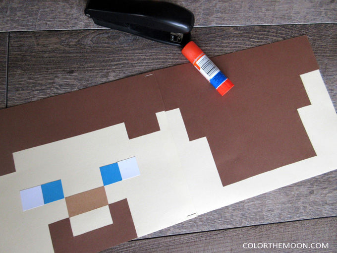 These DIY Minecraft party decoration windsocks are SO COOL and so easy to make! What a great idea for a Minecraft birthday party.
