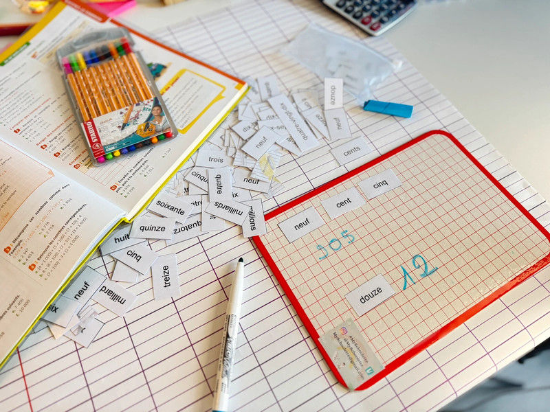 Étiquettes nombres en lettres enfant