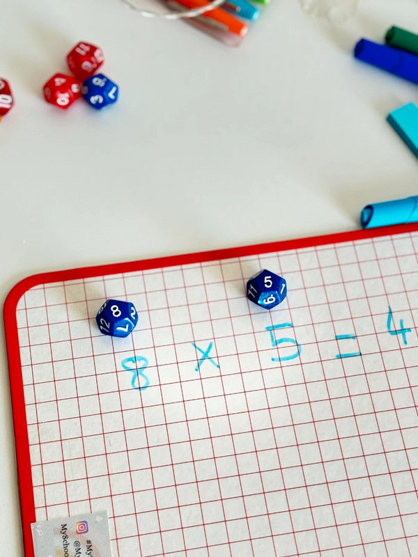 Miniature : Dé à 12 faces numéroté 1 à 12 : Jeux mathématiques