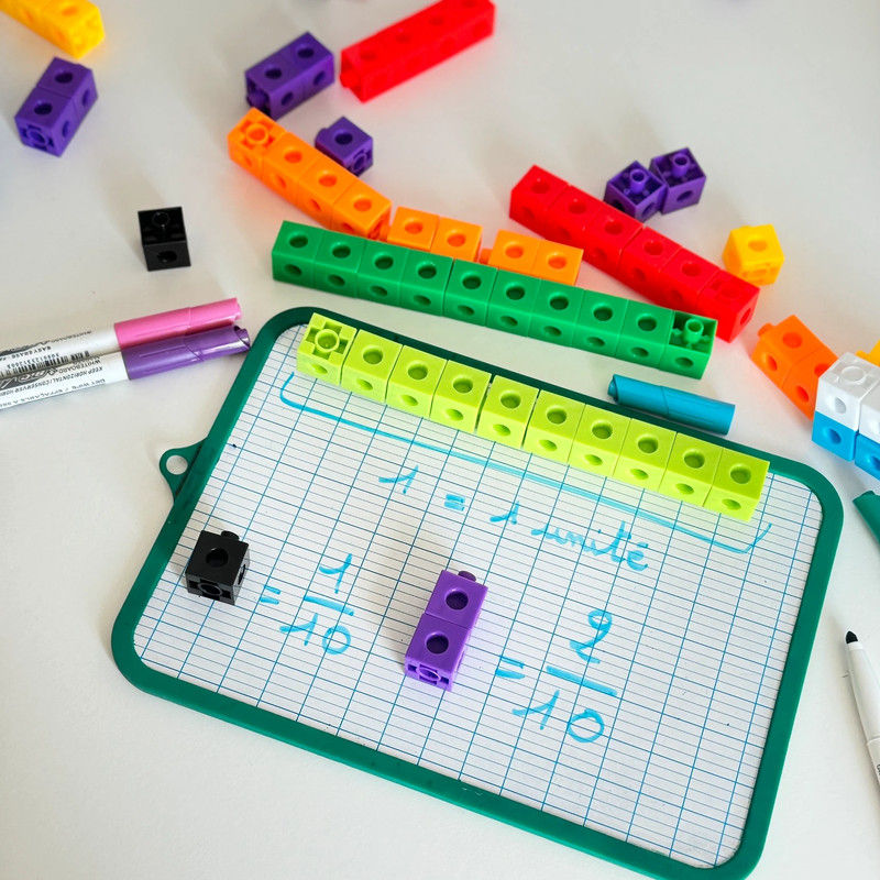Miniature : 100 cubes plastiques de Maths & Construction