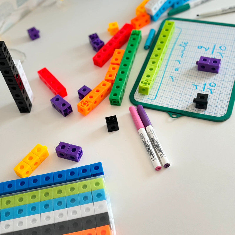 Miniature : 100 cubes plastiques de Maths & Construction