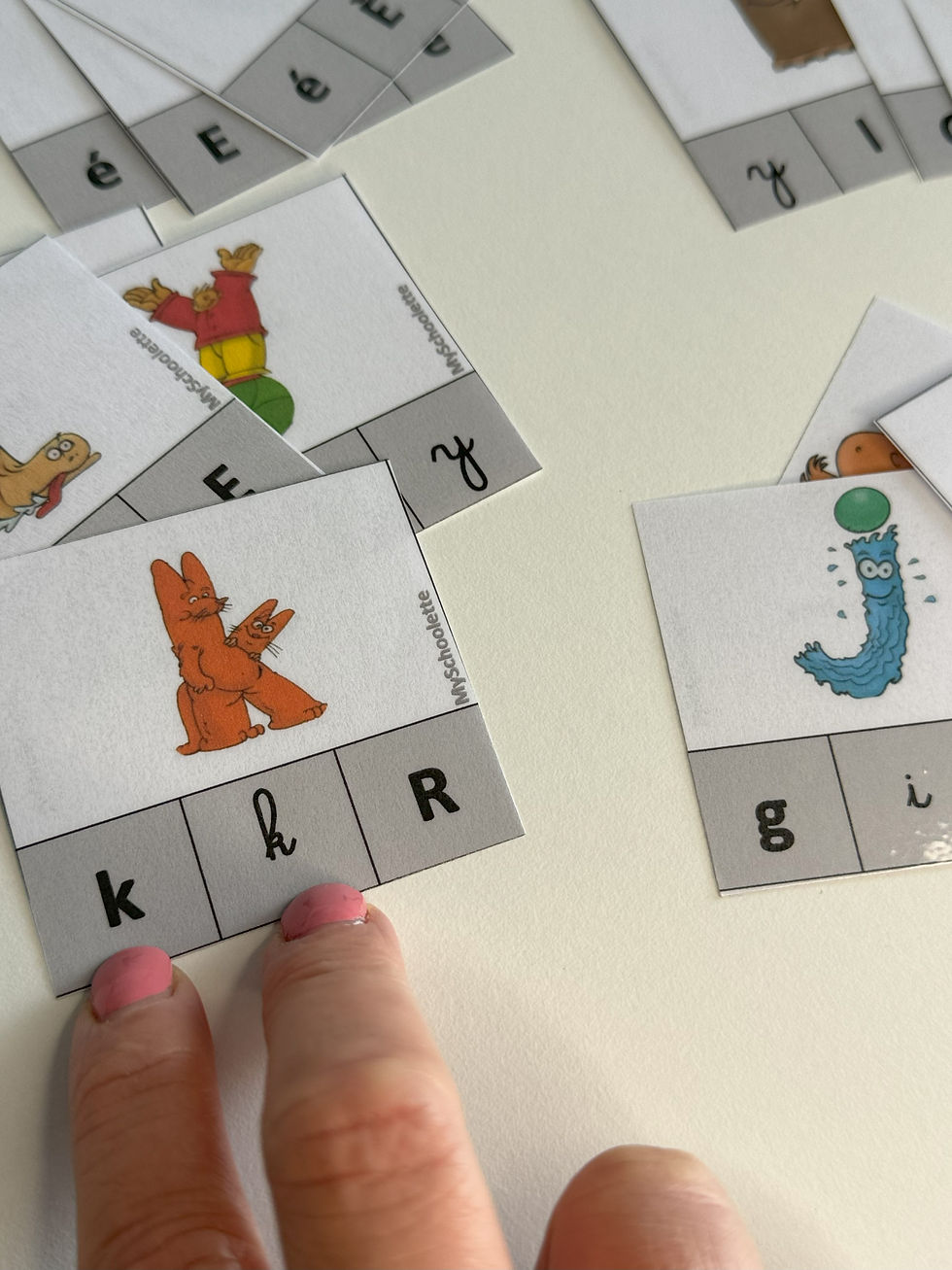 Miniature : Cartes à pinces Les Alphas : Reconnaitre les lettres 
