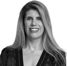 Coralie_Oger_WEB_Carré-removebg-preview_