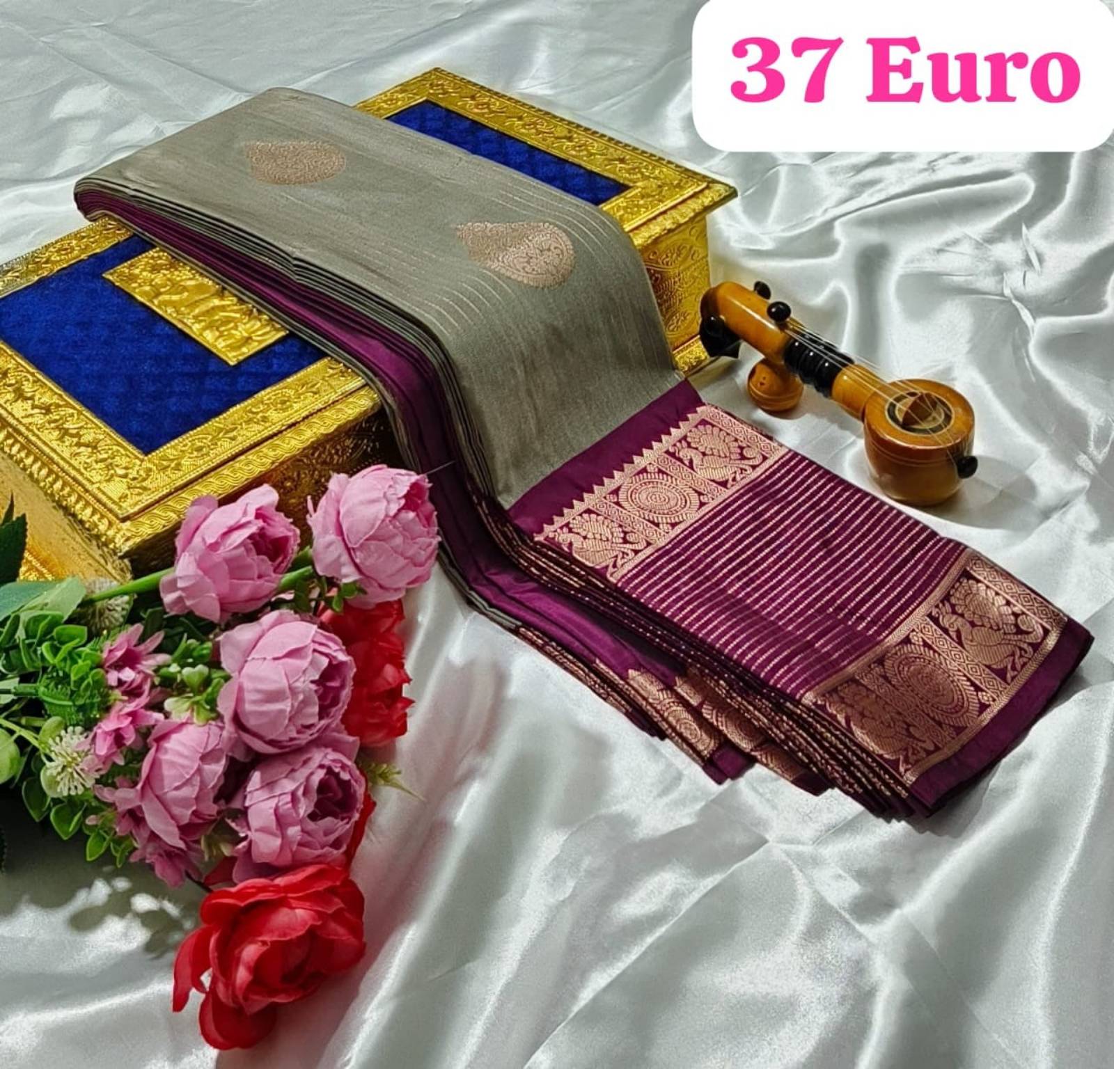Sari traditionnel indien gris et violet