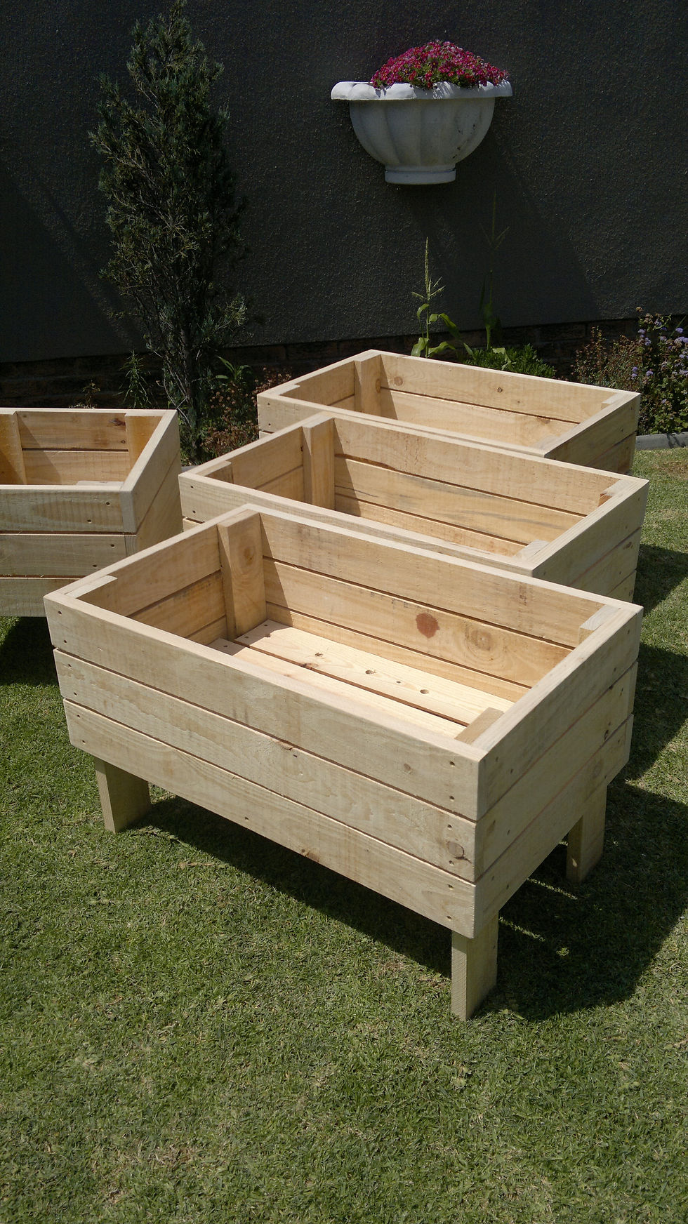 Eden Planters