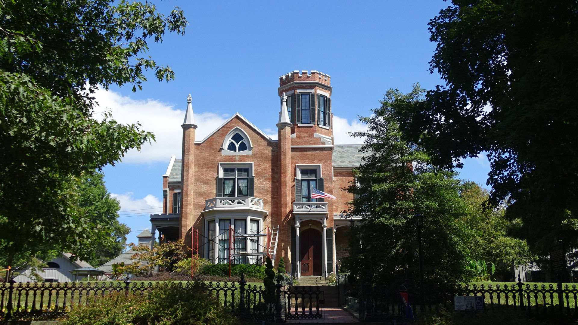 Visiting the Castle in Marietta