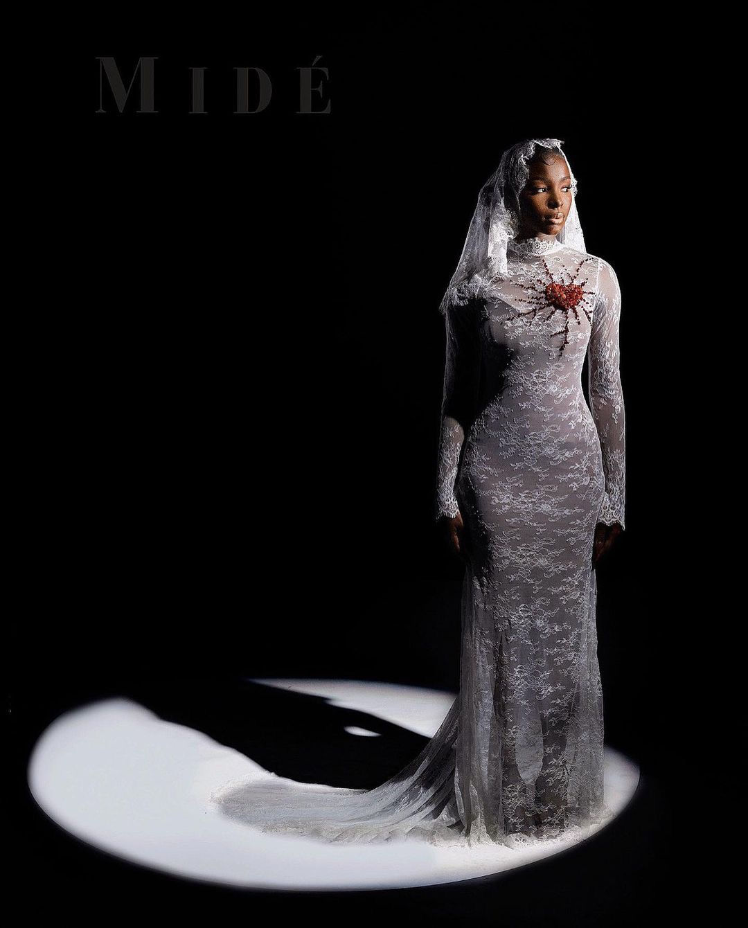 LOOK 8- CHANTILLY HEART