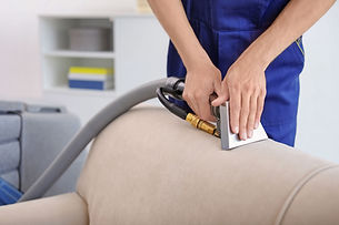 Upholstrey cleaning with machine
