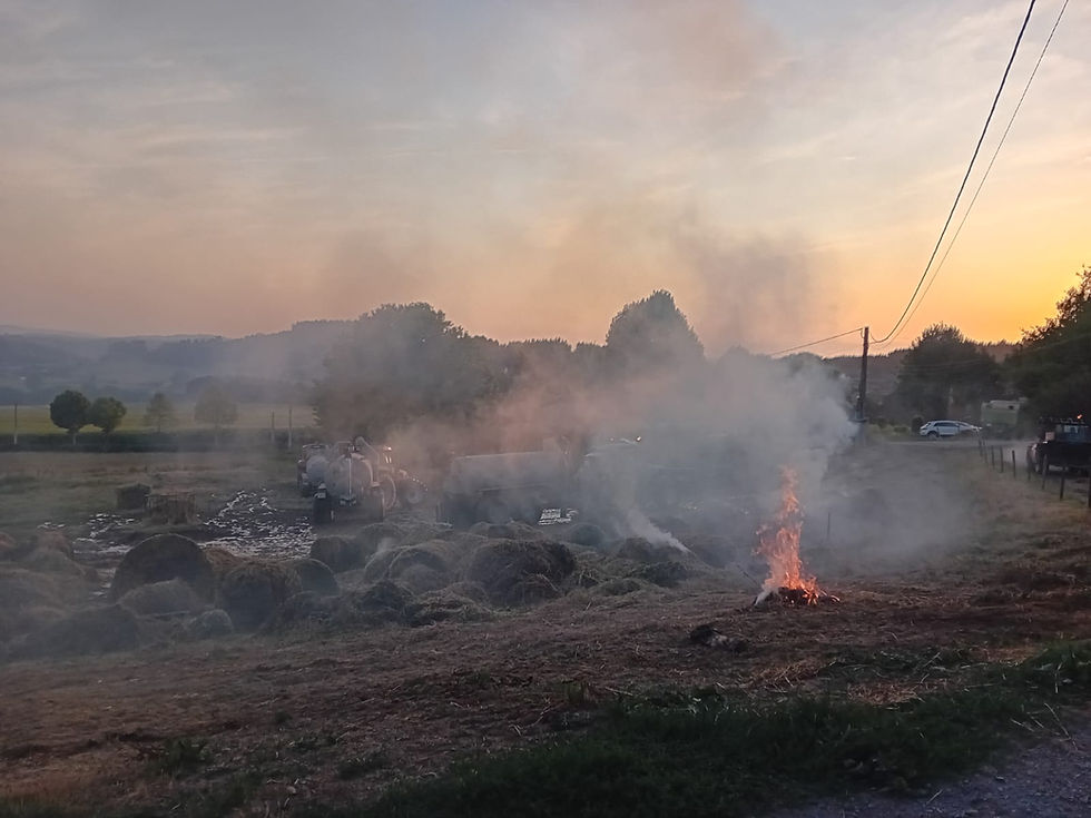 O lugar ao que sacaban os rolos do interior da explotación para apagalos. Autor: Ecos da Comarca.