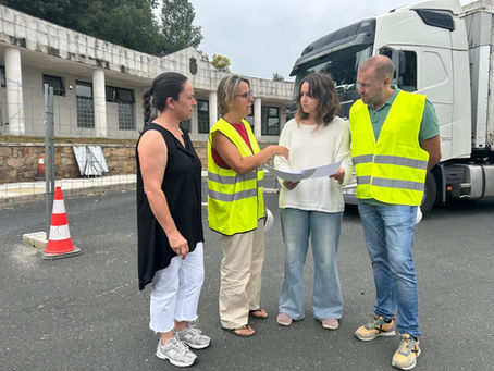 Comezan as obras de renovación da cuberta do centro de saúde da Bandeira