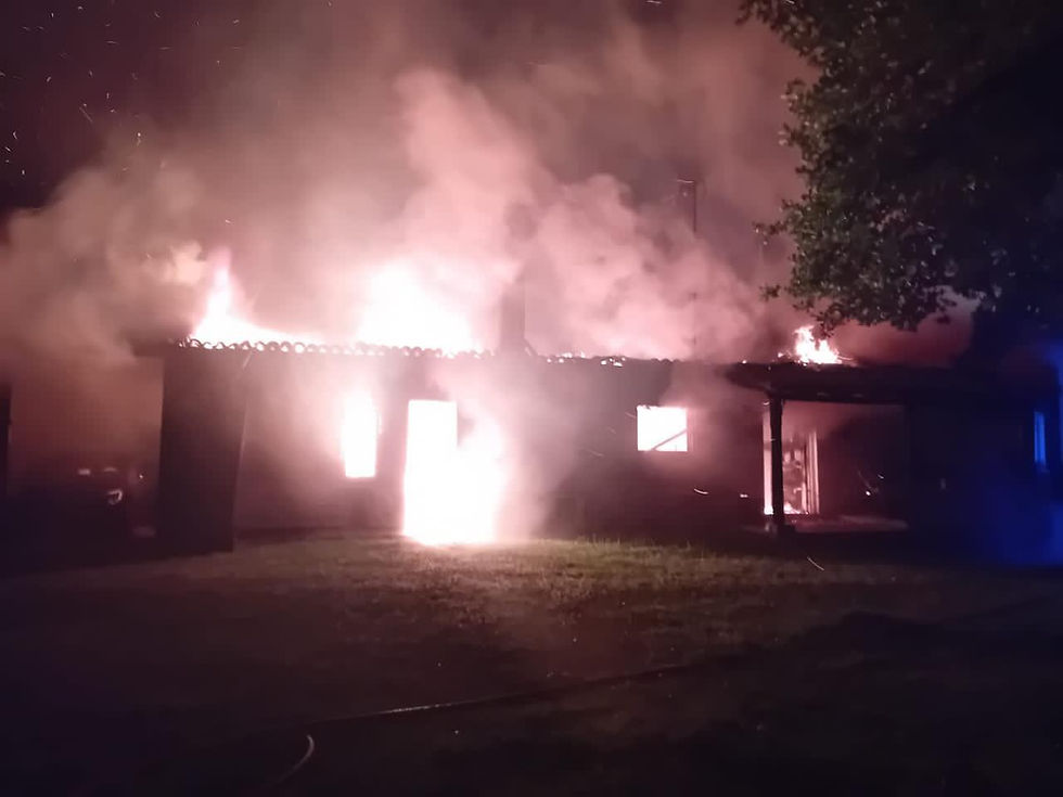 Arde por completo unha casa no concello de Vilasantar