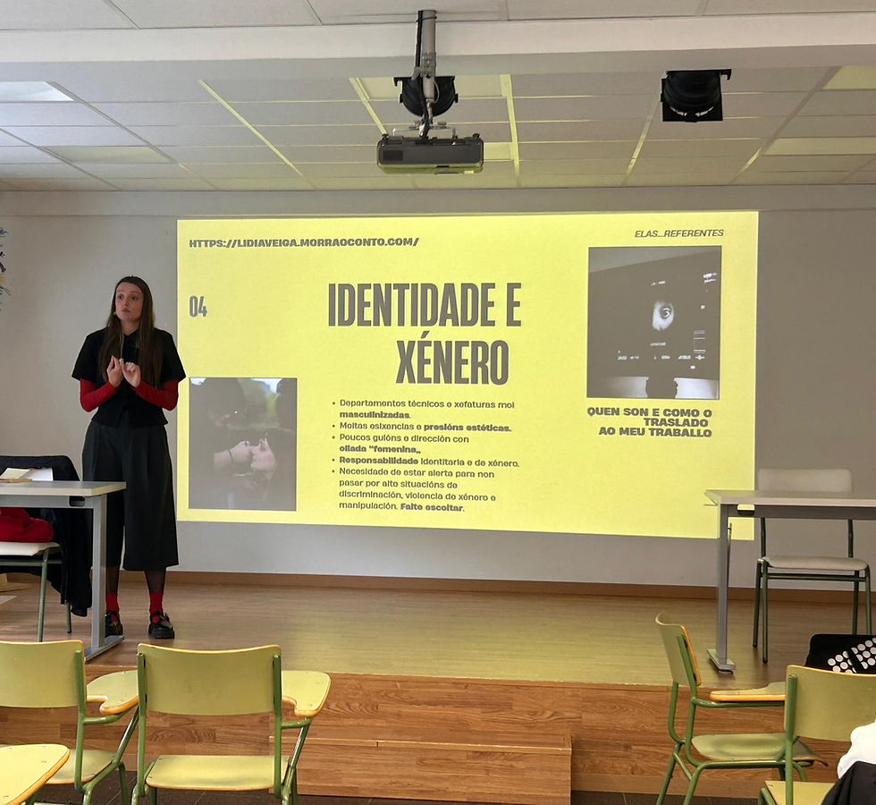 As profesionais arzuás Lidia Veiga e Andrea González comparten coa mocidade reflexións sobre igualdade