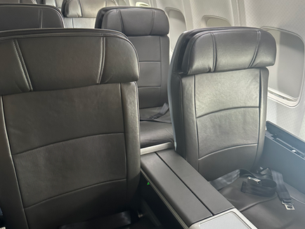 Review: American Airlines 737-8 Business Class Havana-Miami