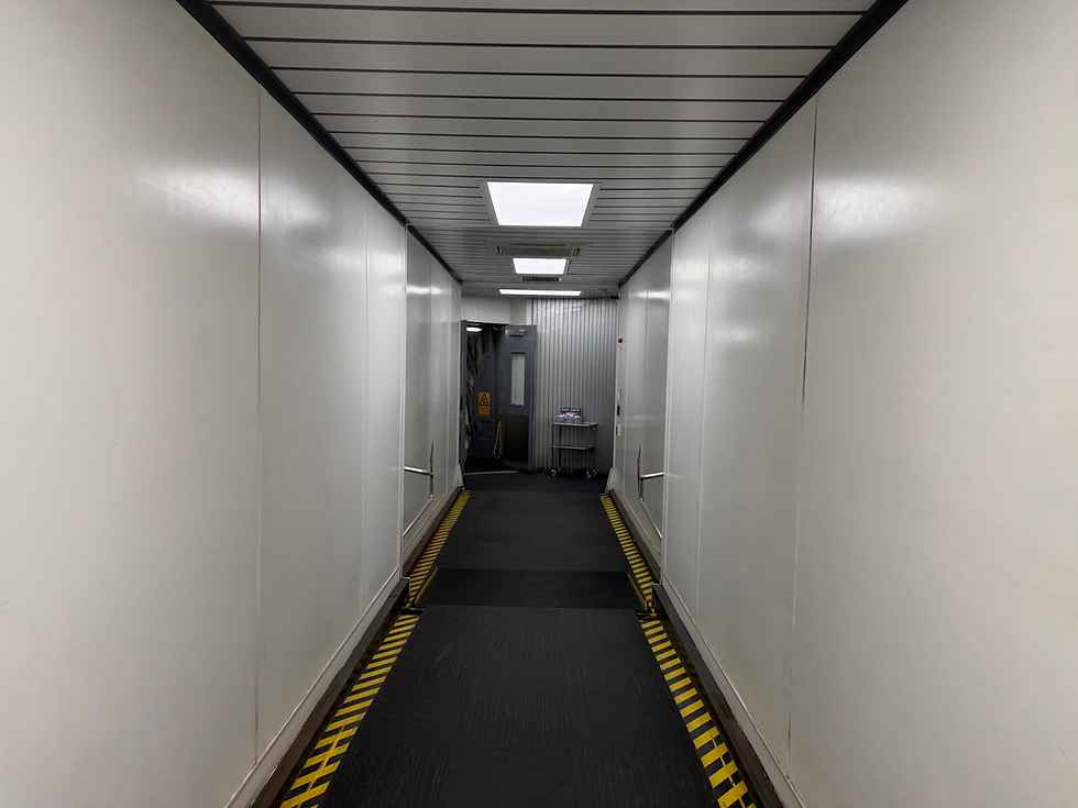 Boarding China Airlines 777