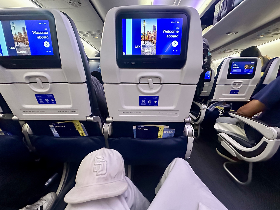 United 737 MAX 9 Cabin