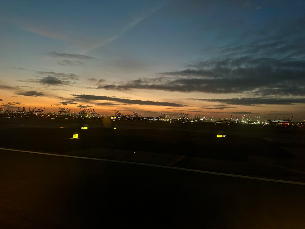United A319 Departure From Newark