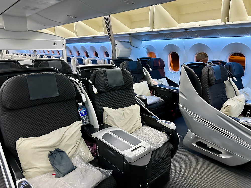 日本航空 Boeing 787-8 Review: Japan Airlines 787-8 Business Class Osaka-Bangkok