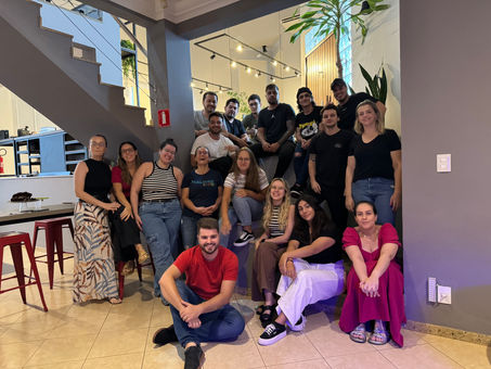 Vale a pena contratar uma agência de publicidade ou montar uma equipe interna?