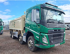 Green Volvo 460 72 plate Truck