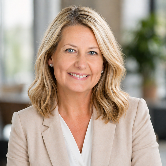 DeAnna Whalen headshot