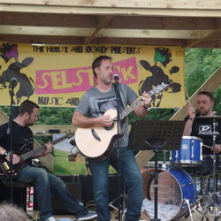 11221765_738570269602155_8353434431863579201_n