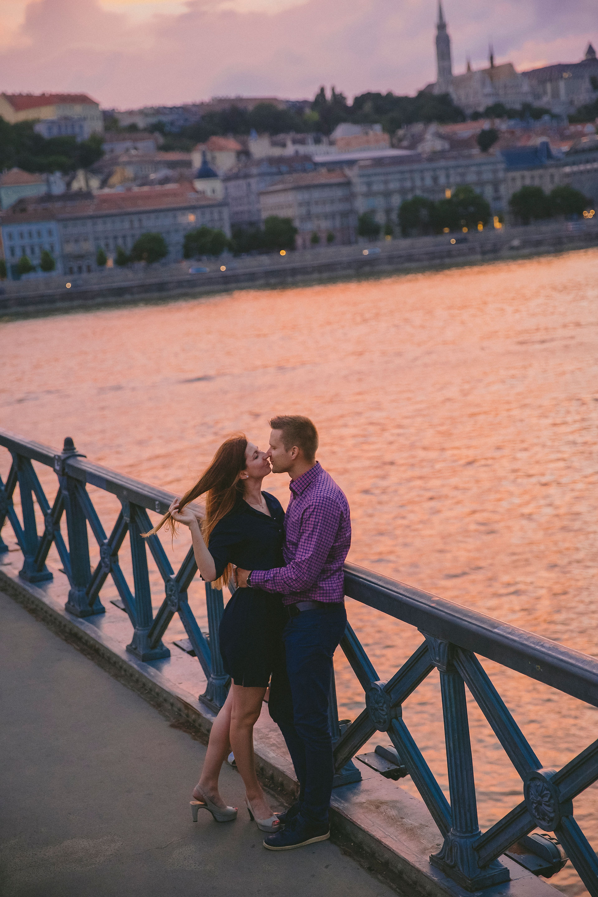 Jegyesfotózás este Budapesten naplemente panoráma