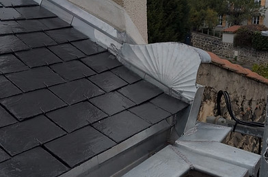 Toiture en ardoise en rénovation à Anger