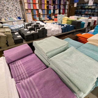 Linens-Blankets-Pillows-Southampton-36.j