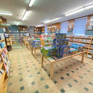 Books-Puzzles-Games-Southampton-Ontario-