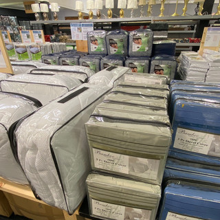 Linens-Blankets-Pillows-Southampton-46.j