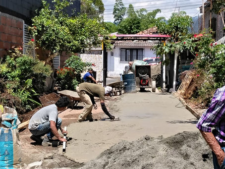 MANOS A LA OBRA: Una nueva entrada más segura y accesible para nuestros abuelitos