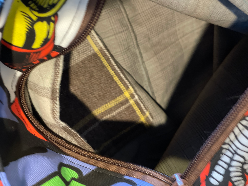 Thumbnail: Avengers - crossbody zipper tote