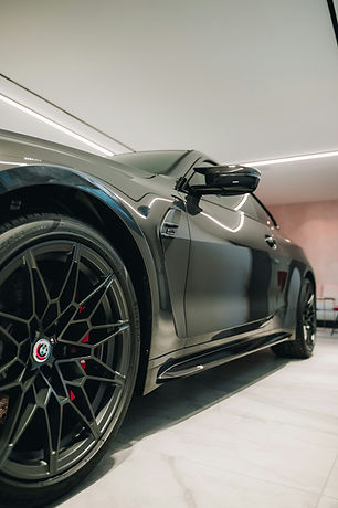 Bmw M4 that got cleaned here and we got a very glossy finish